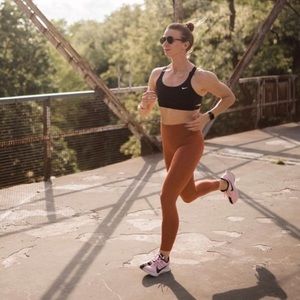 NEW Large Nike One Luxe Women Mid-Rise 7/8…